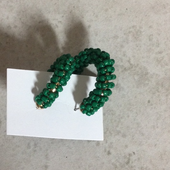 Gold with emerald green bead hoop earrings - Picture 3 of 6